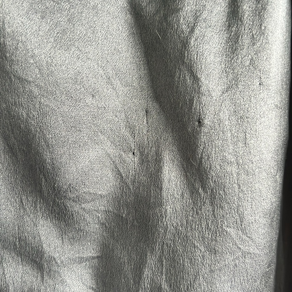 100% Silk Eileen Fisher Gray Sleeveless Tank Top with Relaxed Fit - Picture 5 of 6